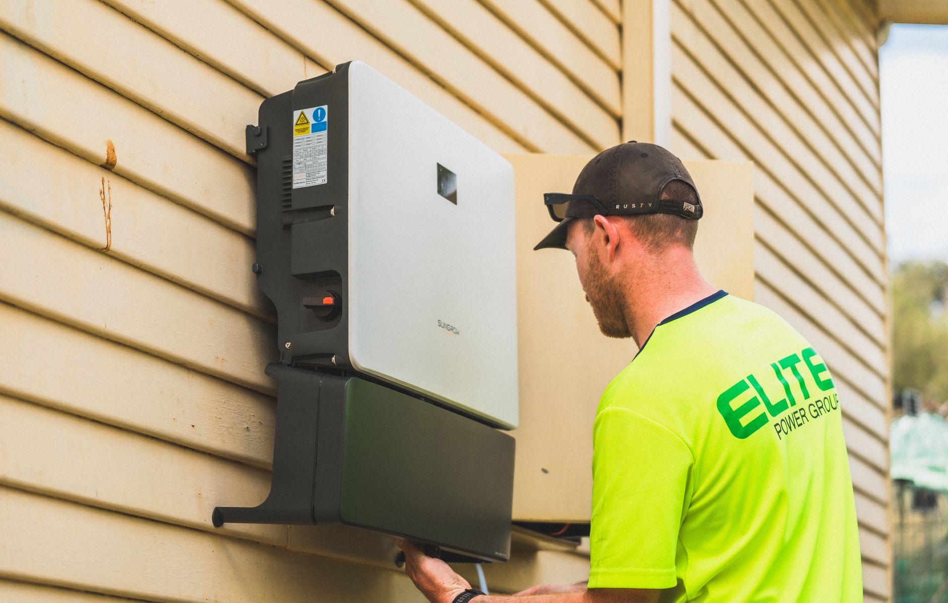 What Is a Hybrid Inverter? Solar + Battery in One